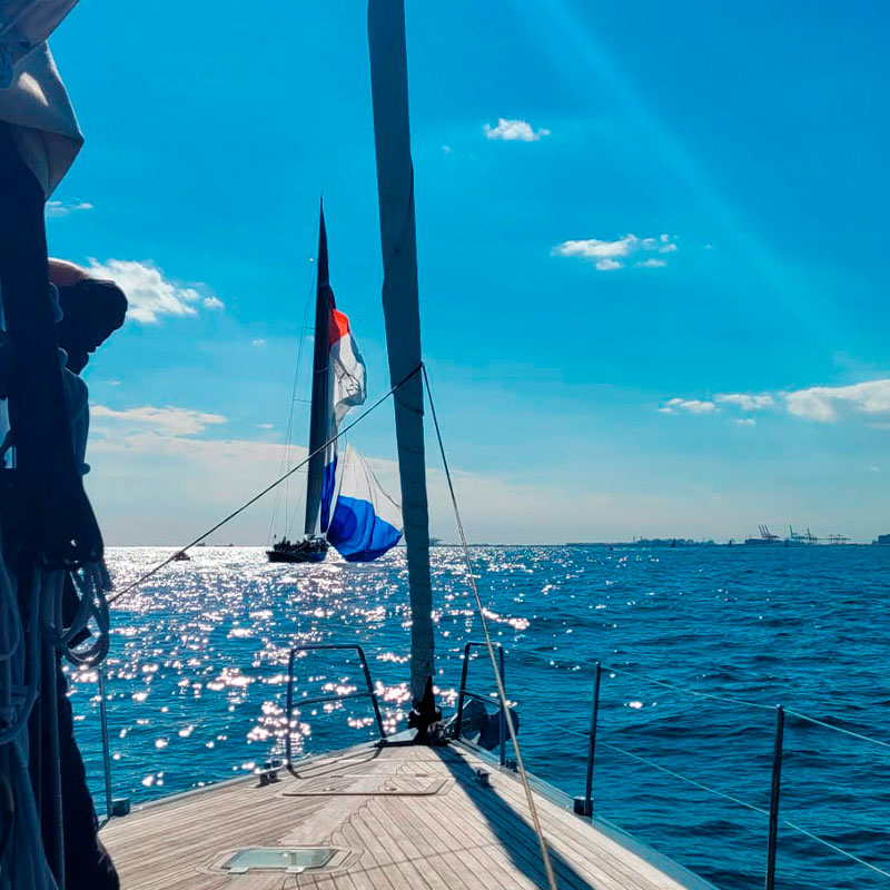 Barco Entero, Amanecer en Velero con Desayuno a Bordo